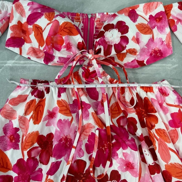 NWOT Women’s Lilly’s Kloset Floral Strapless Long Sleeve Cutout Dress Large - Picture 14 of 16